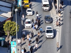 İstanbul'da özel Halk Otobüsleri kontak kapattı
