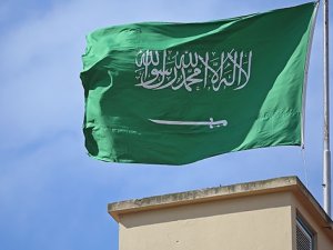 Suudi Arabistan'da alkol serbest oluyor