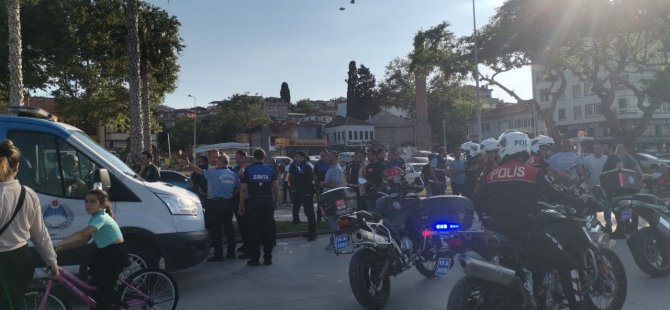 Mudanya sahilinde seyyar satıcı temizliği
