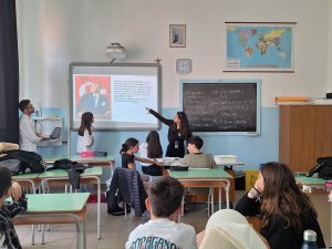 Zekai Gümüşdiş Ortaokulu O proje için Avrupa'da