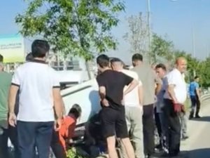 Takla atan araçta burunları bile kanamadı