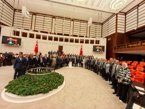 Meclis tatile girdi, vekiller fotoğraf çektirdi