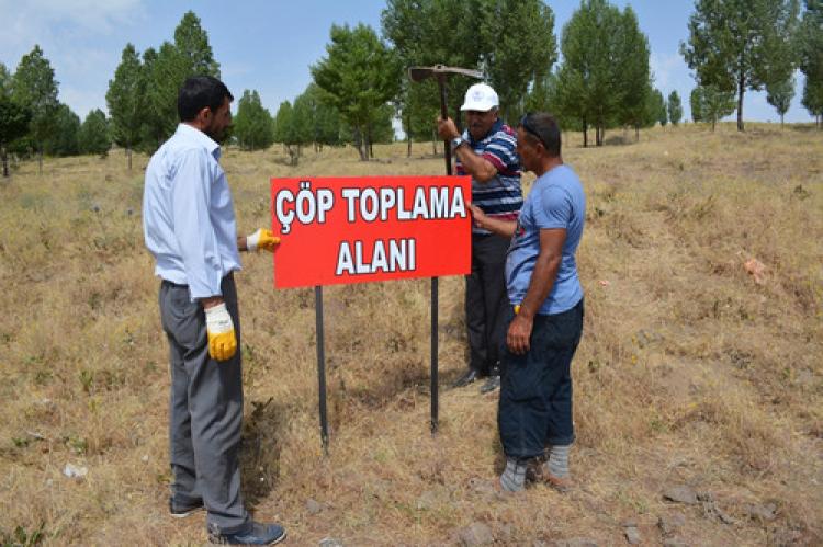 Tatvan’da ki piknik ve mesire alanlarında çevre temizliği yapılıyor