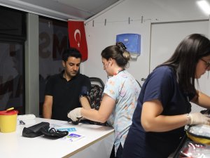 Büyükşehir, ‘Sağlık Otobüsü’ projesini hayata geçirdi