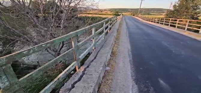 Bakımsız köprü tehlike saçıyor