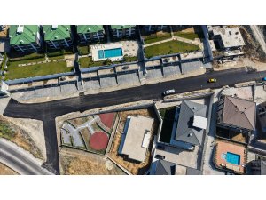 Gemlik'te yol yapımı sürüyor