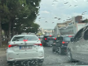 Kuraklık sınırında gezen Bursa'da yağmur sevinci