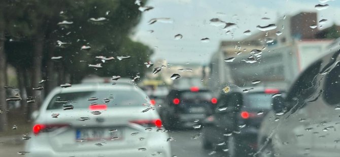Kuraklık sınırında gezen Bursa'da yağmur sevinci