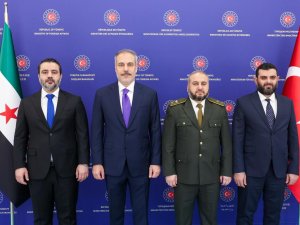 Suriye Dışişleri ve savunma Bakanları Türkiye'de