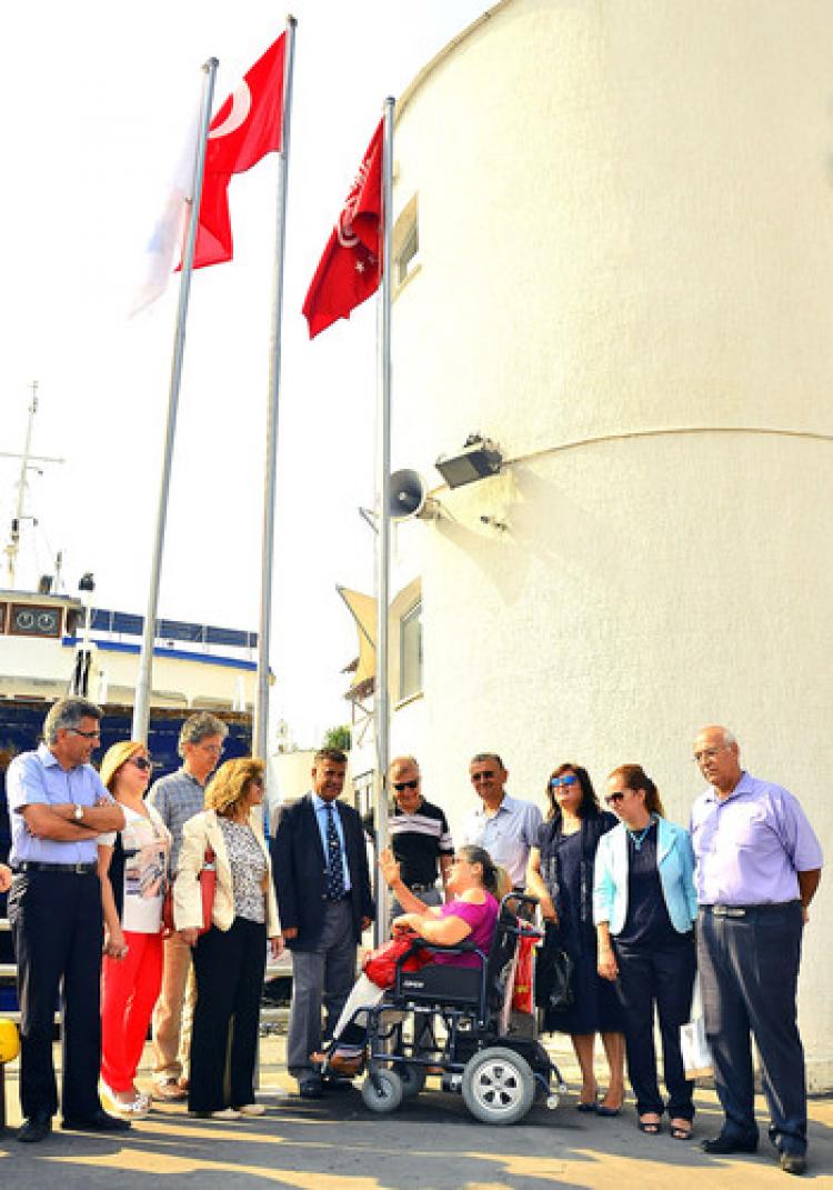 İzmir’de engelliler için 25 ‘Kırmızı Bayrak’