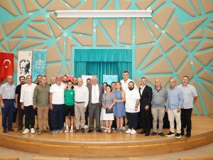 Nilüfer Belediyespor Kulübü'nde güven tazelendi