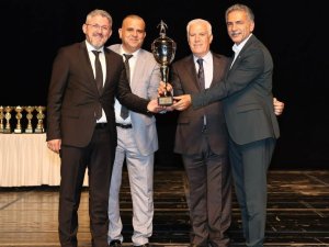 Belediyespor'dan 3 kupa birden