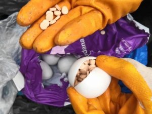 Sürpriz yumurtadan uyuşturucu çıktı!