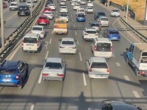 Okulların ilk günü Bursa trafiğinde yoğunluk yaşandı