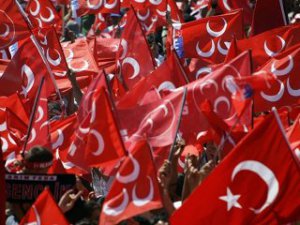 Bahçeli'ye bayrak açtı