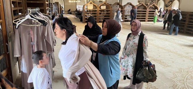 Bursa Ulu Cami'de kılık kıyafet projesi hayata geçti