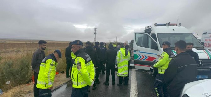 Kahreden kaza! 2 jandarma şehit oldu 1 vatandaş yaşamını yitirdi
