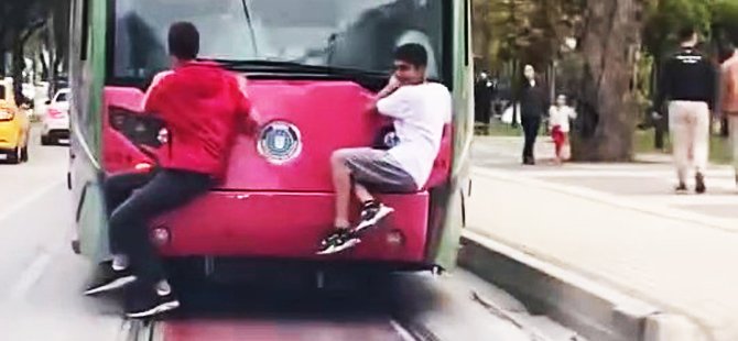 Bursa’da çocukların tehlikeli yolculuğu