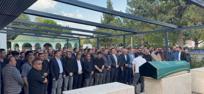Bursa'da başından vurulan genç, toprağa verildi