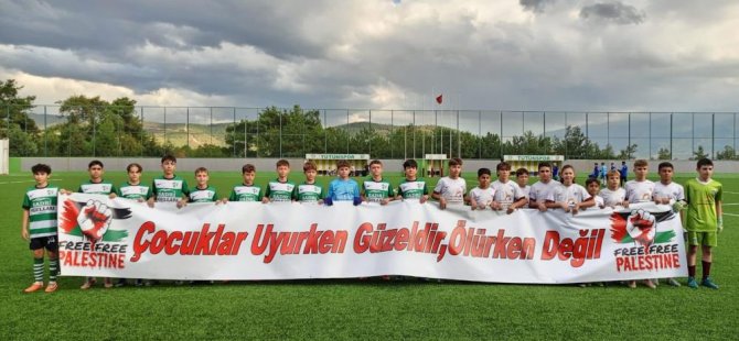 Bursalı futbolcu gençlerden dünyaya 'Gazze' mesajı