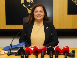 AK Parti'ye geçeceği konuşulan Burcu Köksal'dan açıklama