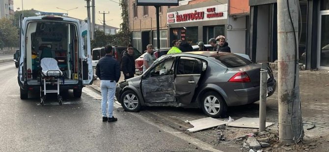 Bursa'da beton direğe çarpan otomobil sürücüsü yaralandı