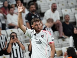 Beşiktaş'ın yeni kaptanları belli oldu