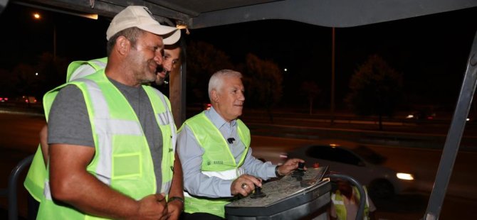 Bursa'da konforlu ulaşım için 150 bin ton asfalt döküldü