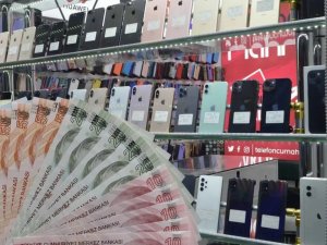 Telefon fiyatları düşecek! İşte etiketleri değişecek modeller