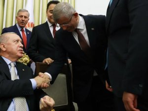 Davutoğlu, AK Parti'ye dönecek mi?