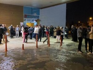 Bursa’da depremde paniği! Hastaneden sokağa koştular
