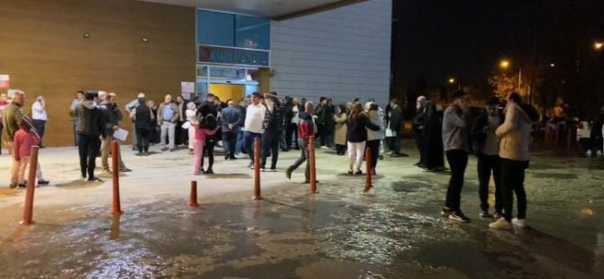 Bursa’da depremde paniği! Hastaneden sokağa koştular