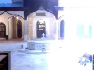 Bursa'da 596 yıllık tarihi camiye yıldırım böyle düştü!