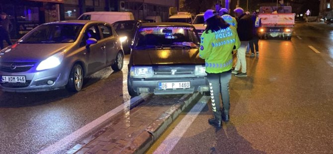 Bursa'da direksiyon başında fenalaşıp, refüje çarptı