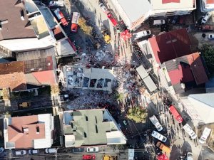 Gebze'de çöken bina havadan görüntülendi