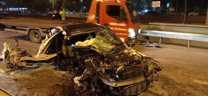 Bursa’da önce direğe sonra minibüse çarptı! 8 yaralı