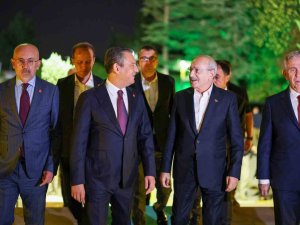 CHP’de Kılıçdaroğlu yanlısı vekillerden sürpriz karar