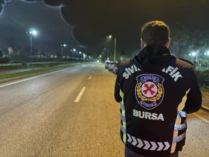 Bursa'da sivil trafik ekiplerinden gece denetimi