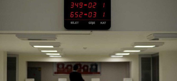 Kamu bankasında skandal! Emekli müdür yardımcısı hesapları mı boşalttı?