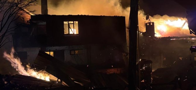 Bursa'da kafede çıkan yangın işletmeyi küle çevirdi