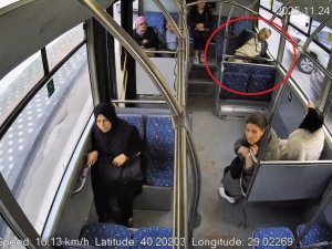 Bursa'da otobüste fenalaştı, acile böyle götürüldü