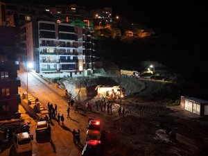 İnşaat alanında göçük! 70 kişi tahliye edildi