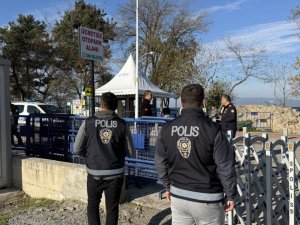 İznik Papa 14. Leo'yu bekliyor