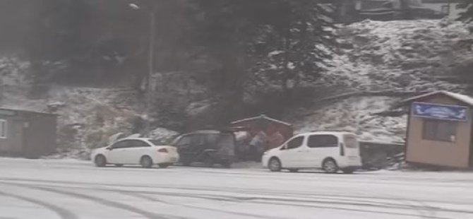 Uludağ'da kar yağışı etkili oluyor