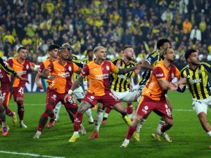 Galatasaray'a 90+5 şoku! Fenerbahçe evinde yıkılmadı
