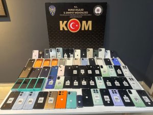 Bursa'da kaçakçılara geçit yok! 70 cep telefonu ele geçirildi