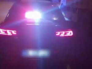 Bursa'da çakarlı otomobil jandarmadan kaçamadı