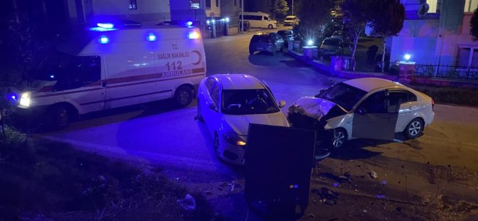 Bursa'da hız ihlali kazaya yol açtı! 2'si ağır 4 yaralı