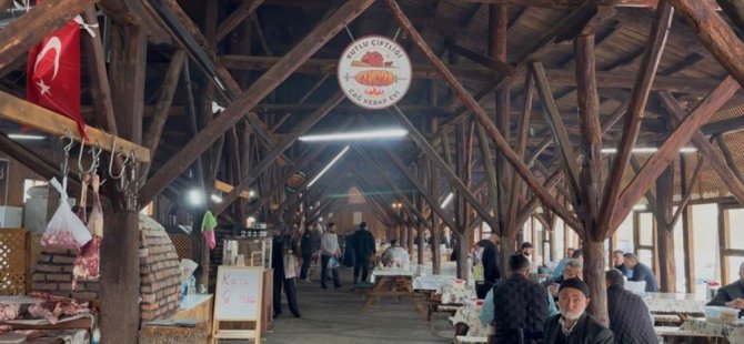 Bursa'da 400 yıllık han, bin yıllık lezzetle buluştu