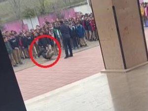 Bursa'da okul müdürü, sinirlendiği öğrencisini böyle darp etti